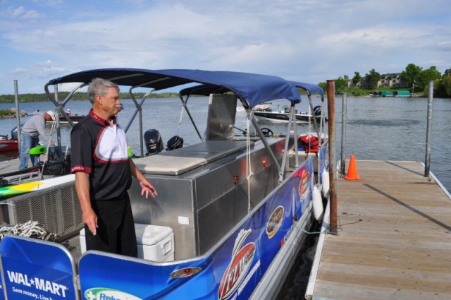 DCA14D49-A82A-467D-B3C1-151CFD0FE7A7