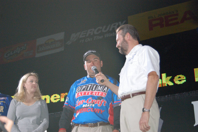 0DC6841F-C99A-4954-8DA9-8F16ECC12AE0