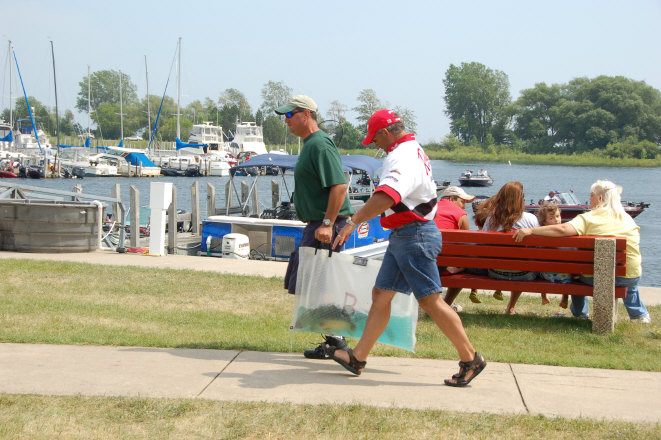 B956E677-5B43-4C41-A8AD-CD0B4092FB90