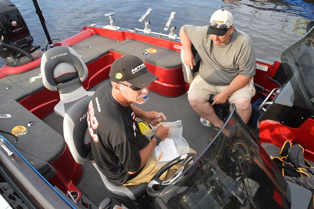 586A37BF-4F8E-47B2-8AAA-5FA4B656C45F