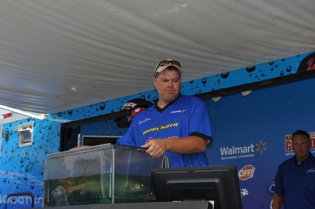 084EAF92-B2A6-42AE-A962-2BB35E7AF4F6