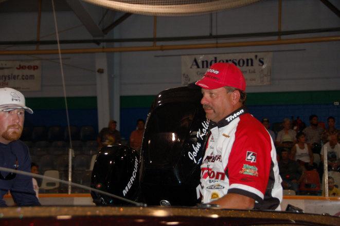 602E0128-591E-4303-8A4A-EFDF0A1583C6