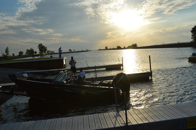 ADEF0E36-7721-4A1E-A956-53C9E4E18F97