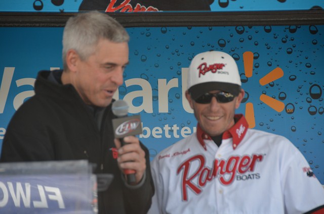 6842C5B7-EE0F-4E7C-86E2-31587E5799B1