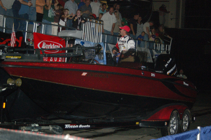 22D231C1-2B4C-4D42-BB53-10734690929D