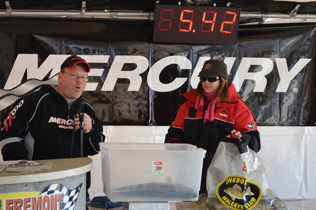 EE7AF639-AC98-42E5-8187-8B4E7804AC81