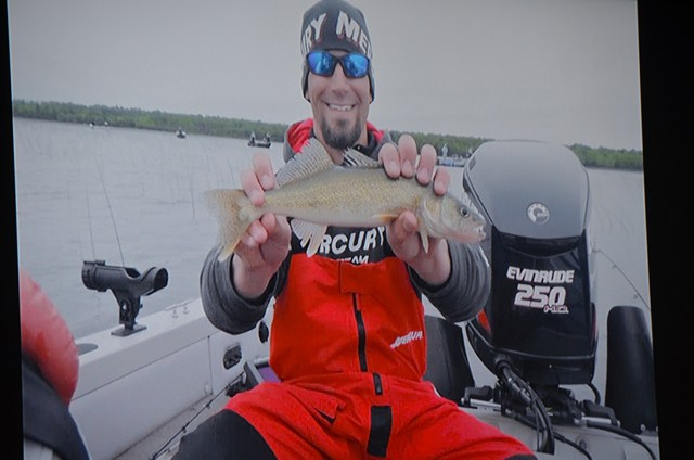 D9FE90B7-51C8-4E89-B060-DE2422005637