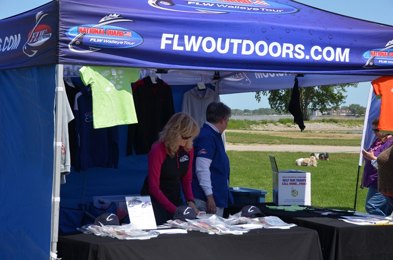 D00E0B9F-760F-48FE-9776-F562934FEB0C