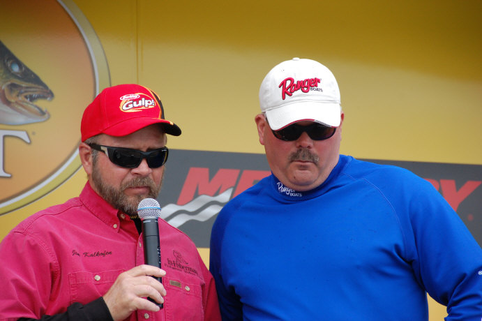 AEB09500-A5FB-4D23-951E-F0CECC5C1BBC