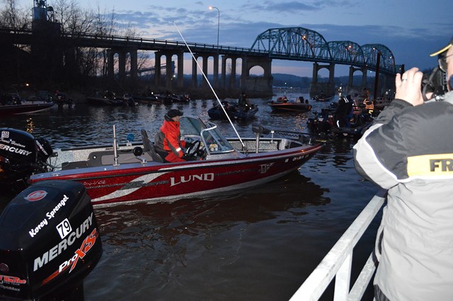 9CCBA7D6-3E67-4A69-9F10-9160928935F2