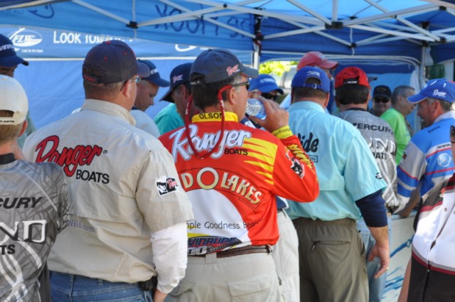 0273CFC1-2A98-4F1F-813B-D2F79F4A7C68