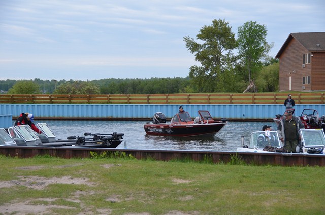 5823C0FE-0112-47B8-908B-598059E0590D