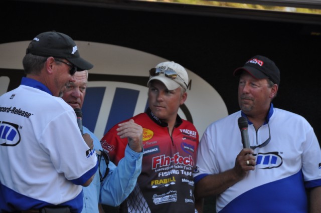 91F4A097-5AA6-4EC1-AA63-966064ED2DCD