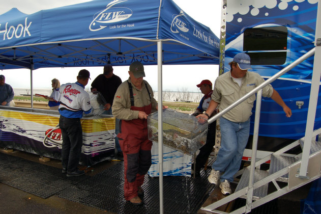 29FC2BBF-E097-4C08-A358-26A67616704B