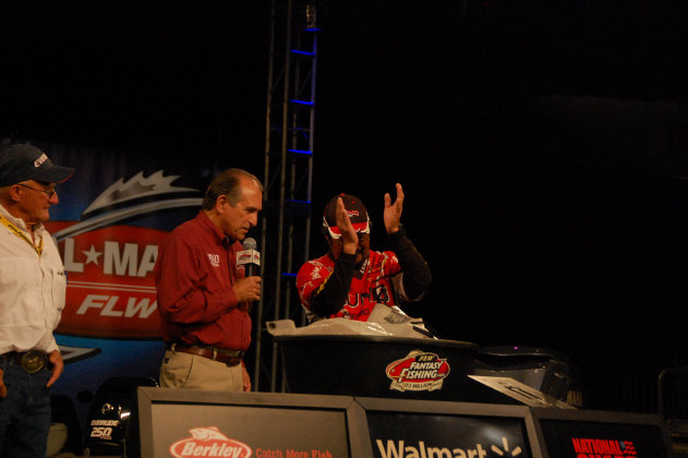 58703FC9-0000-4D62-B37F-2C0BF57B9396