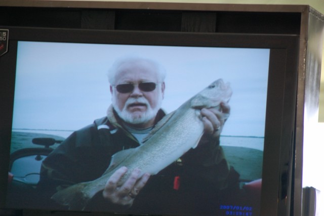 AB4E0F9A-7FFB-4100-980E-EAC9F5E194DC