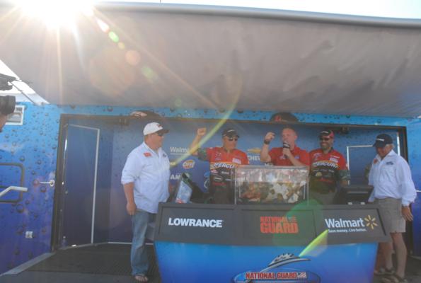 AC388D87-5BB7-4412-BEA8-0DEECA2A31F2