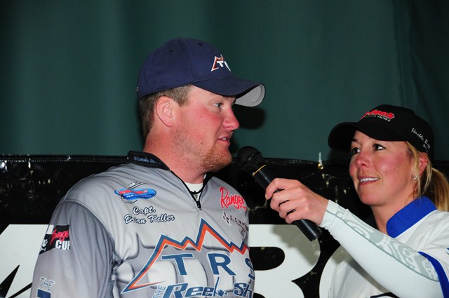 AEFF219F-CBEE-4E04-9C42-322A7CA1F176