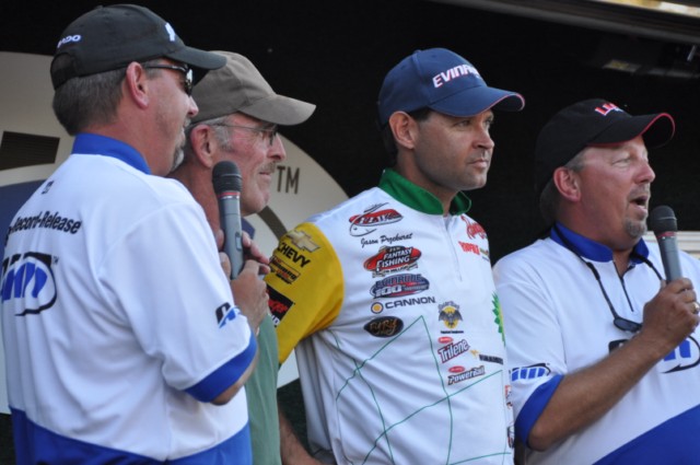 620596B1-3FE7-4AD8-8C3C-98B5CC535C69