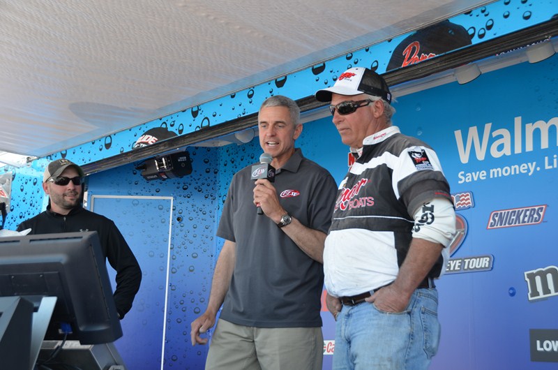 890A37D2-407C-47D8-9BC4-2E5FA0237D0D