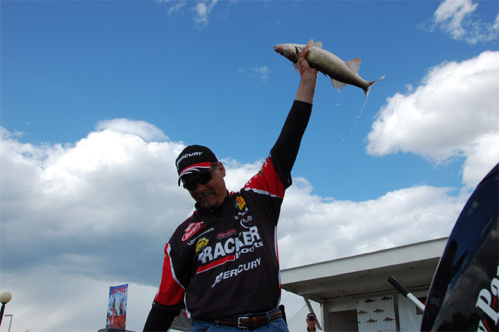 4B3ED297-427A-444E-A5C9-8188292152F0