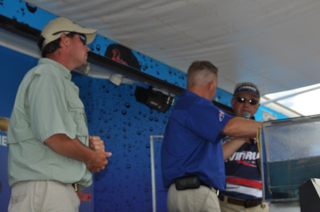 78AA223F-A6DB-4DFE-AAD2-D7885B2D085E