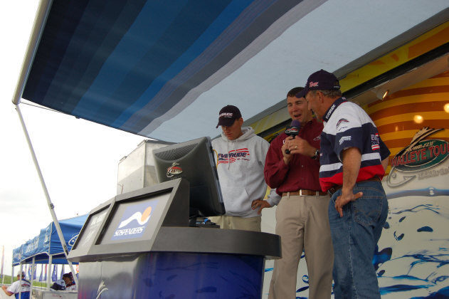 D0218099-C7FE-4216-8CDD-37EA1BD95A9A