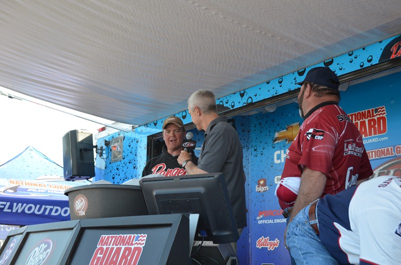 37F2AD18-12D4-4518-A885-7E206C586899