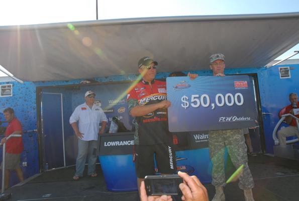 936005F4-7521-4B46-A946-6A50CD46BE68