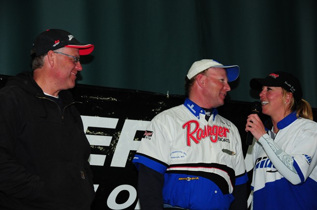 54DEB3ED-3627-4C44-AE15-8154A4044418