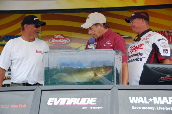 E9E0E425-64A1-4AB8-8330-5DBA28D5B849