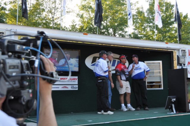 8AB5741A-0147-43C0-8F60-8B450E46A3A1