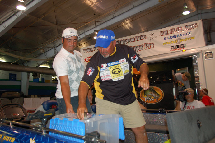 B7F0C281-FFB5-4558-8315-35E51C4CD3A7