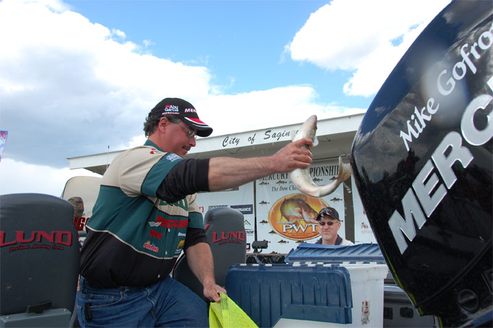 9DF2B181-3A92-4C39-9C9C-92259F23493F