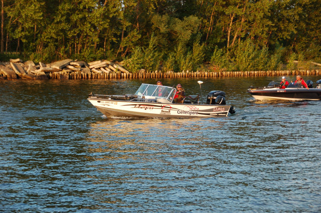 17D8FB5E-3C09-4F90-BDD6-C834FF851328