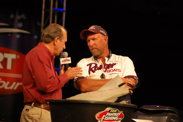 E52A774E-18E1-484B-BF2E-5382AF7DC06A