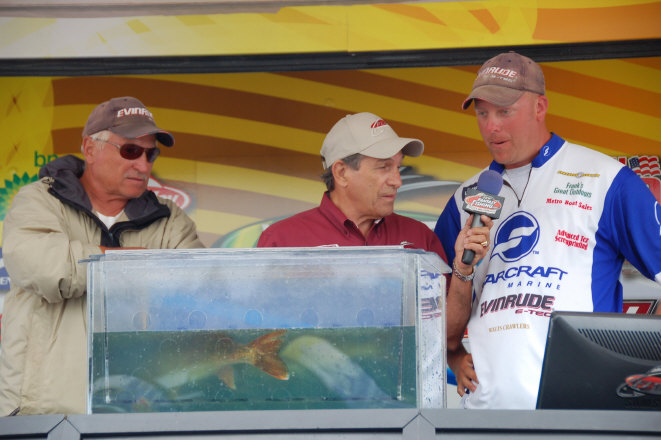 DD0A45F4-F877-4387-BB9B-96393EC76FE4