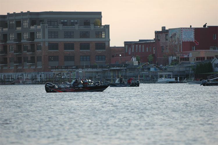 892CF6C1-865B-4382-8088-763045804241