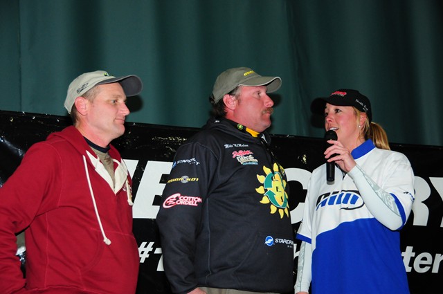 C6F864C0-3041-46A4-9097-8189B33614D4