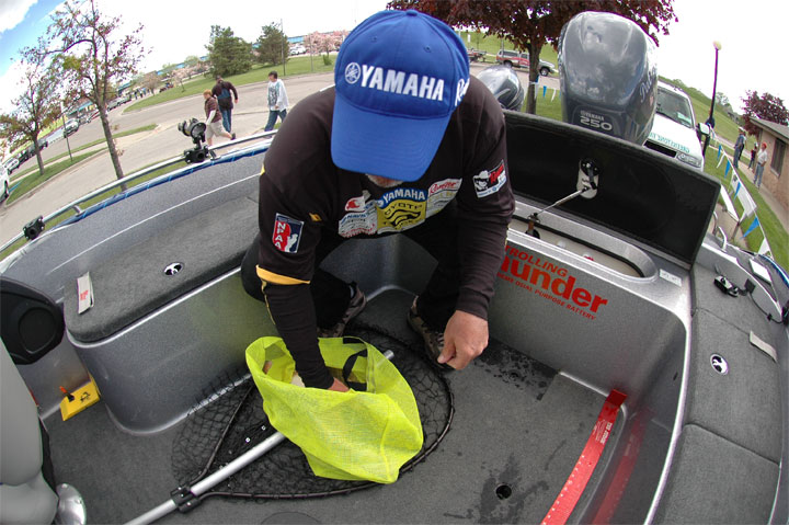 56EA57C9-CF89-4554-A818-A76AFF0E52AF