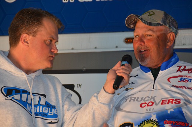 CBE6E7FC-8B53-4B71-9944-C9A1F7515195