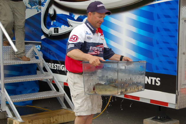 638CD45C-F84B-4B4D-96EA-83F42B05D993