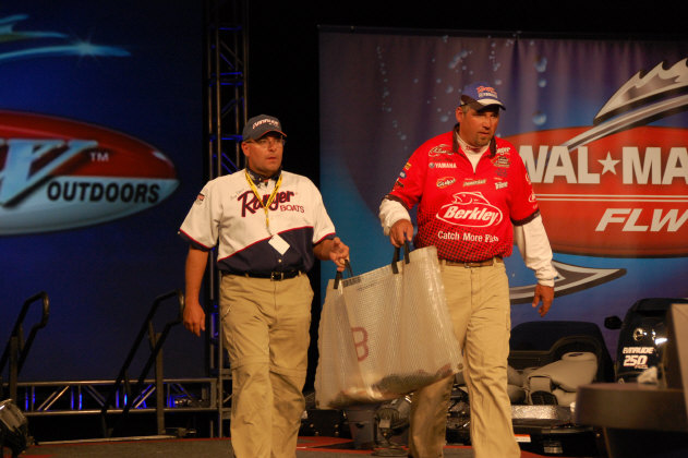 DAB5CE04-05C6-45ED-8F2F-91B653430F11