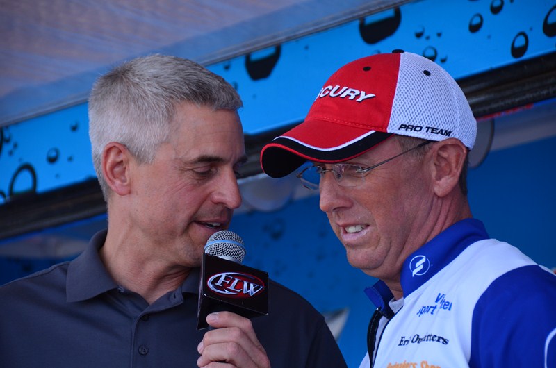 AC1DCA0C-20DD-4C33-B1C4-FA0B0B7A30F8