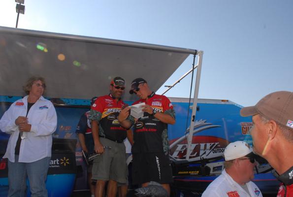 45C40015-C2D5-442A-9B00-E084766A713E