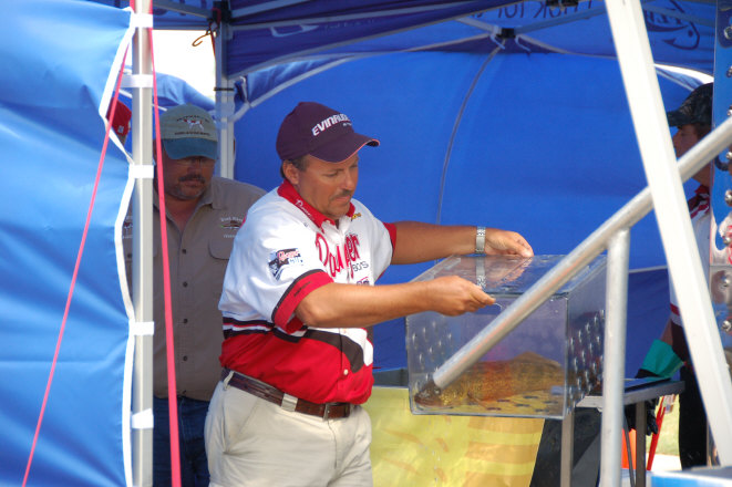 37C330EA-B731-4387-BE5B-9C096780571B