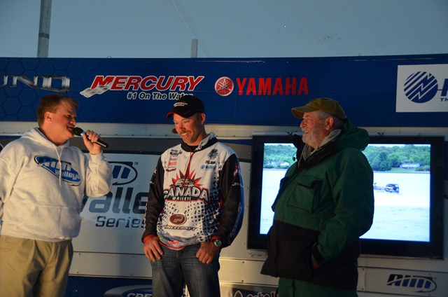 B7566D86-08E1-4D1E-BEC1-E1B16AE76789