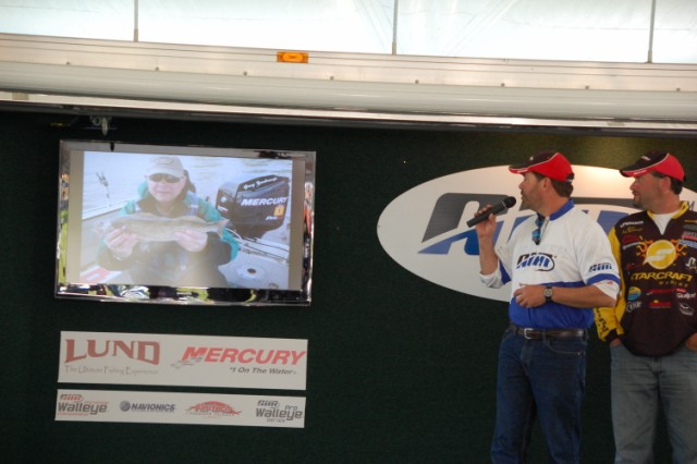 D8D05EA3-7037-404E-B7F9-292504E09CBB