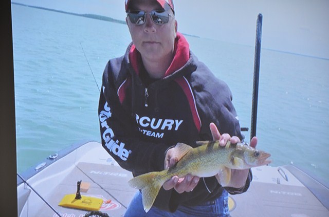 9F5C45D2-734D-42AF-B359-6A9394DB66E7