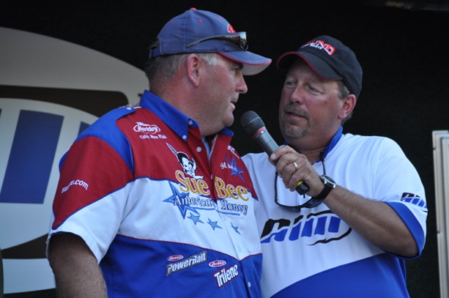 35382F83-63B0-42AA-A8FF-F8A76DCE41EA